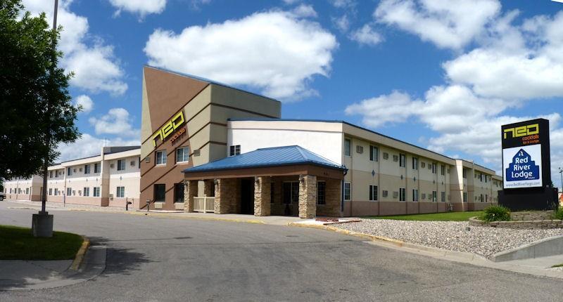Red River Inn & Suites Fargo Exterior photo