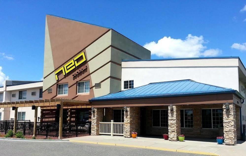 Red River Inn & Suites Fargo Exterior photo