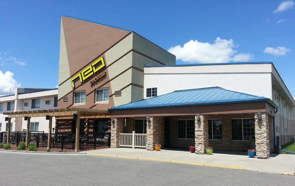 Red River Inn & Suites Fargo Exterior photo