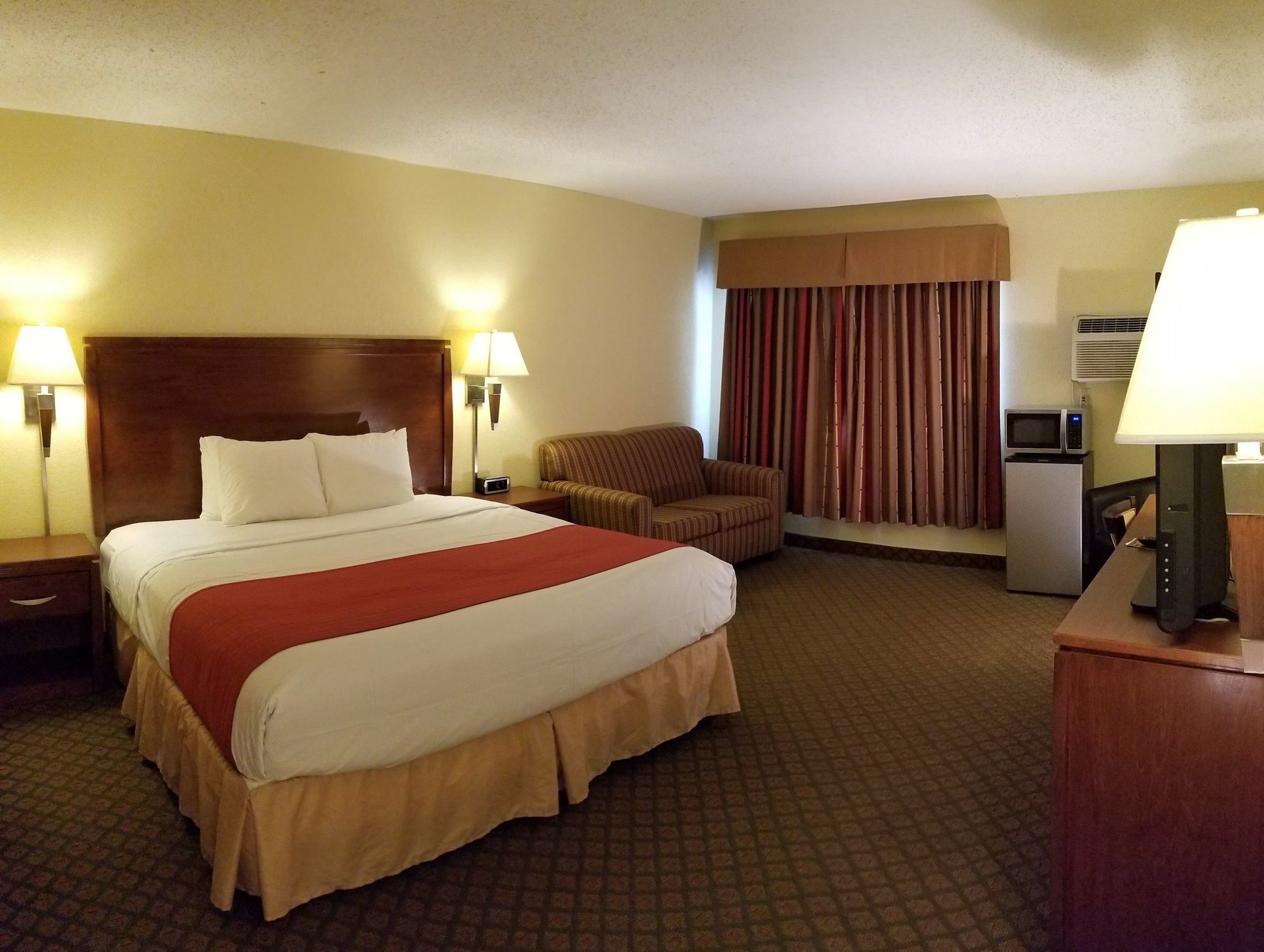Red River Inn & Suites Fargo Exterior photo