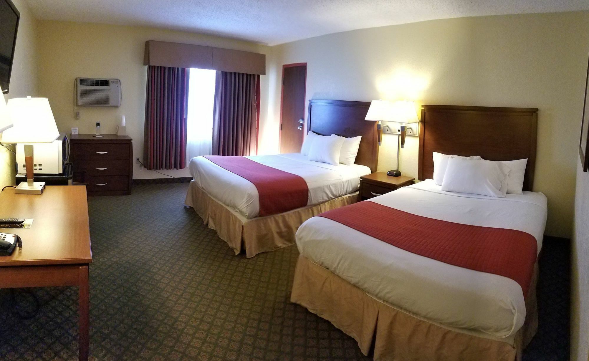 Red River Inn & Suites Fargo Exterior photo